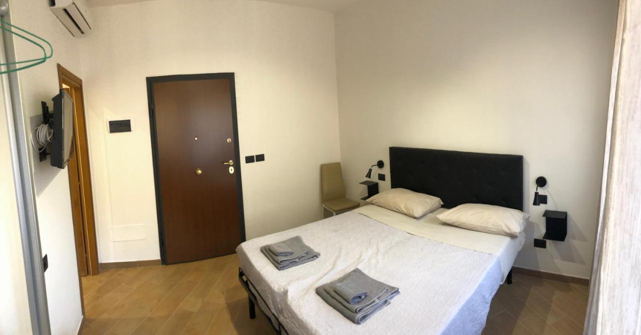 Casa de hóspedes Riva Reno 4 *
