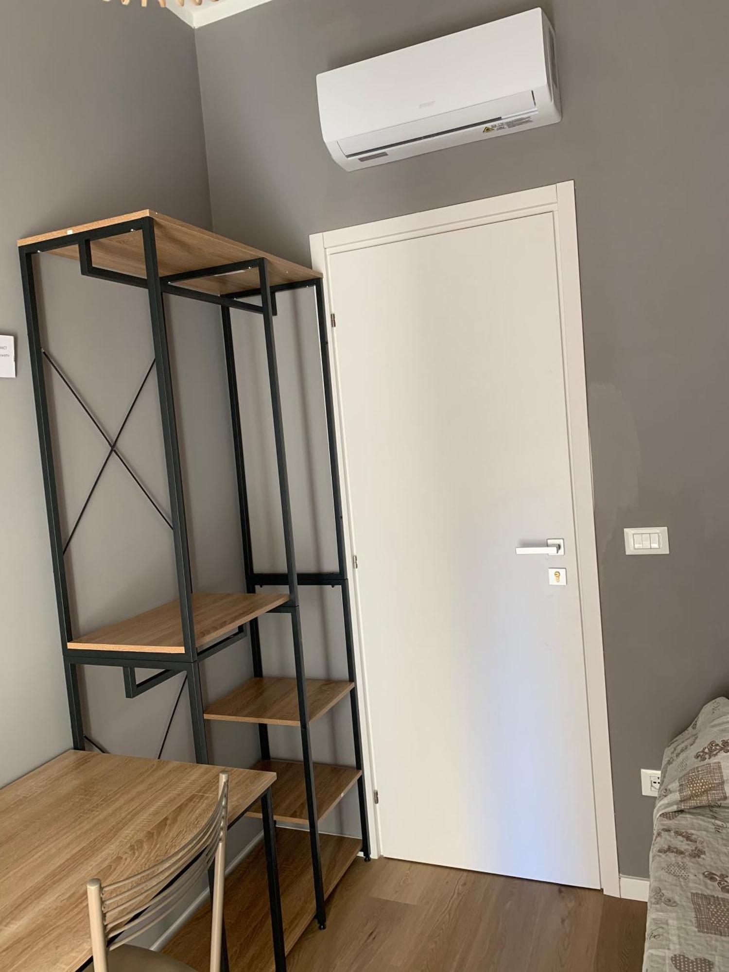 Casa de hóspedes Riva Reno 4 *